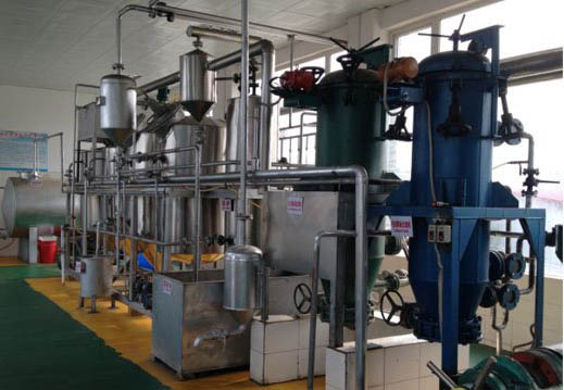 Small scale oil refining plant
