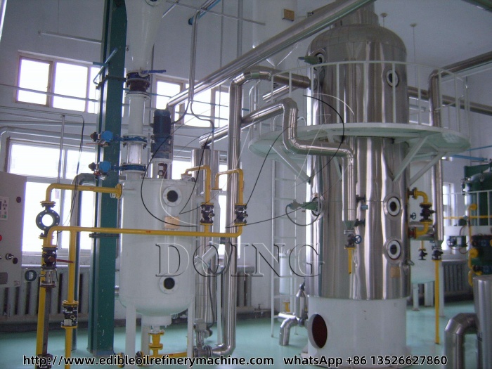 Cooking oil deodorization tower.jpg